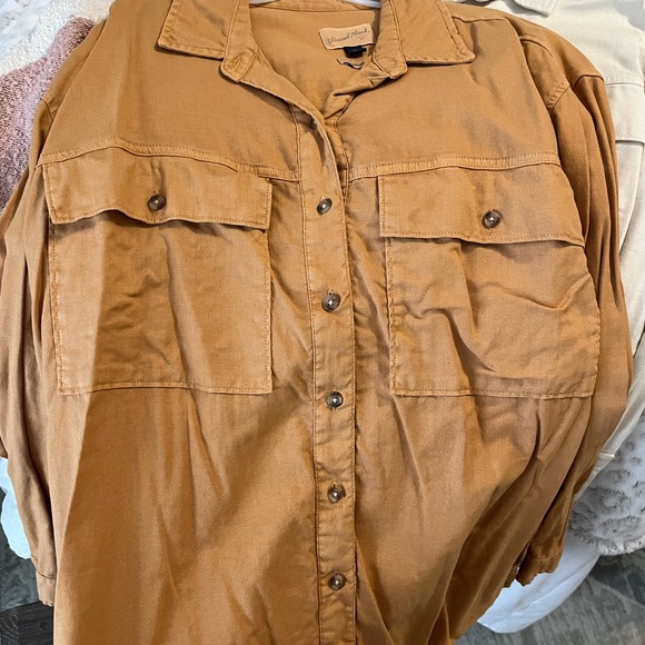 2 universal thread button down shirts size medium - Picture 2 of 5